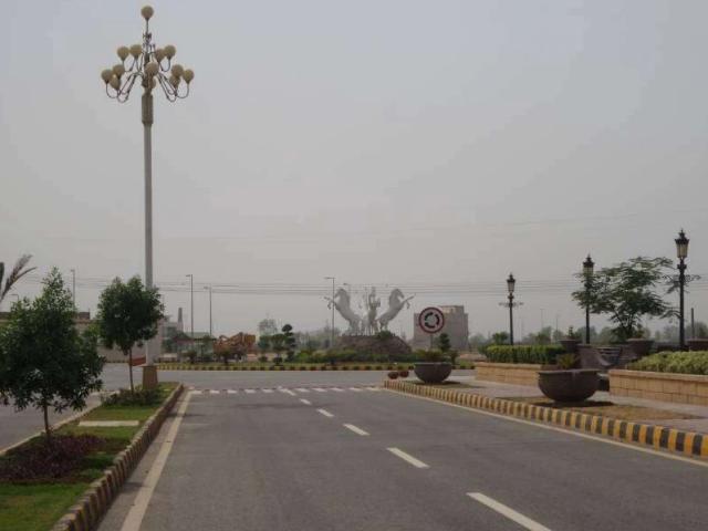 Land for sale in Faisalabad, Islamabad Capital Territory
