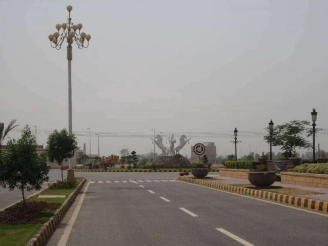 Land for sale in Faisalabad, Islamabad Capital Territory