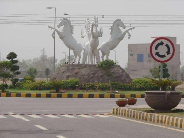 Land for sale in Faisalabad, Islamabad Capital Territory