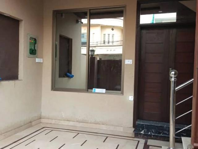House for sale in WAPDA Town, کھمبے