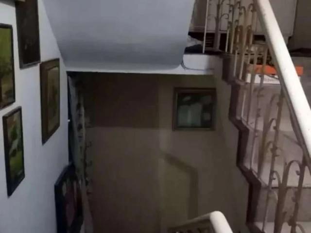 House for sale in عُمر بلاک, لاہور ڈویژن