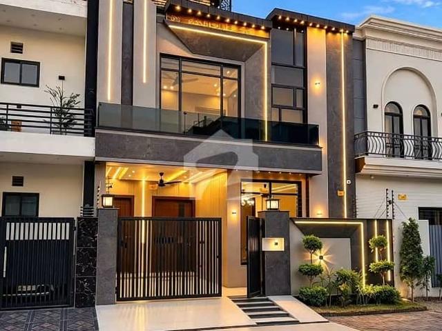 House for sale in لاہور, لاہور ڈویژن