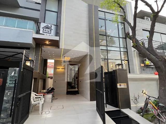 House for sale in لاہور, لاہور ڈویژن
