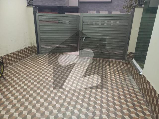 House for sale in Faisalabad, Islamabad Capital Territory