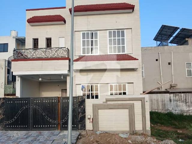 House for sale in Sialkot, Islamabad Capital Territory
