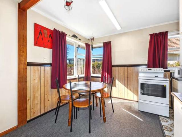 House for sale in Chaslands, Canterbury