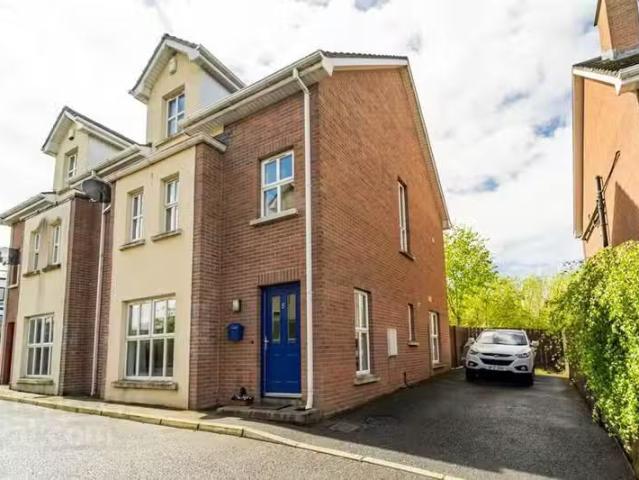 House for sale in Burnside, Ulster