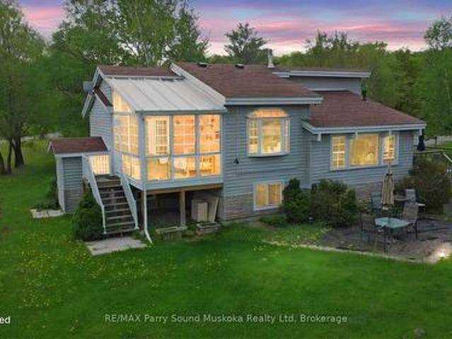 House for sale in Ontario