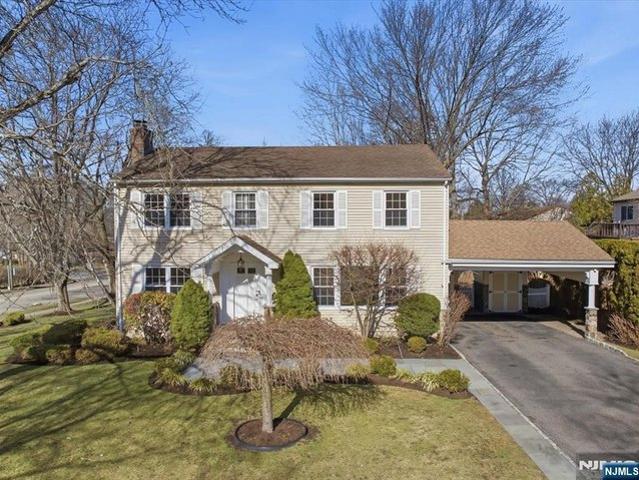 House for sale in Cresskill, New Jersey