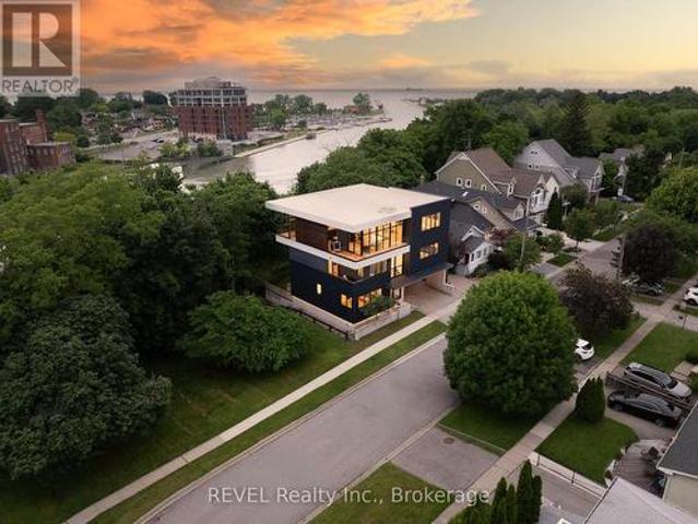 House for sale in Niagara, Ontario