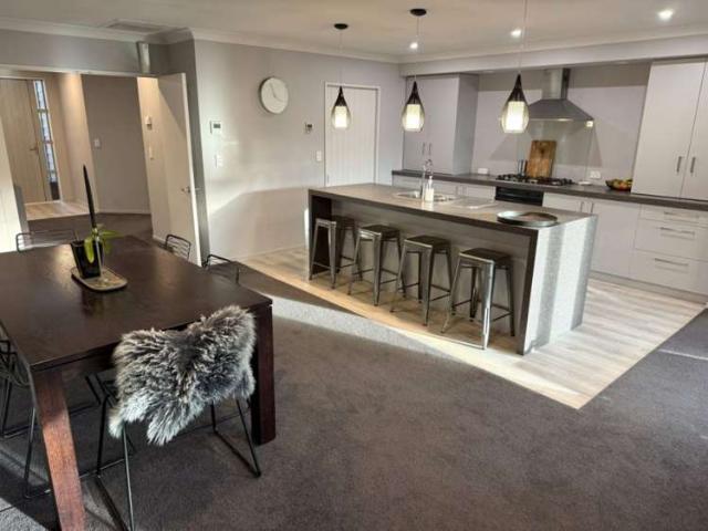 Property for sale in Chaslands, Canterbury
