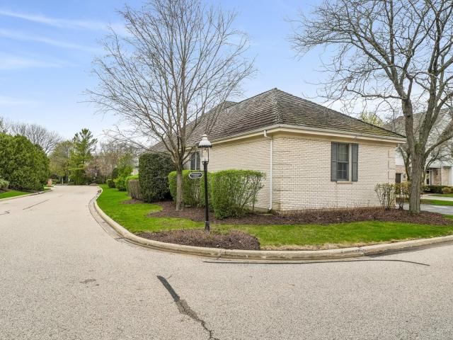 House for sale in Lincolnshire, Lake County
