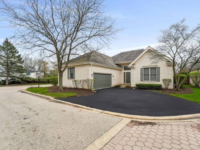 House for sale in Lincolnshire, Illinois