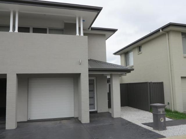 House for rent in Gregory Hills, Sydney