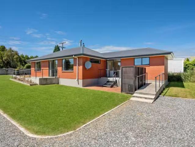 House for sale in Otakou