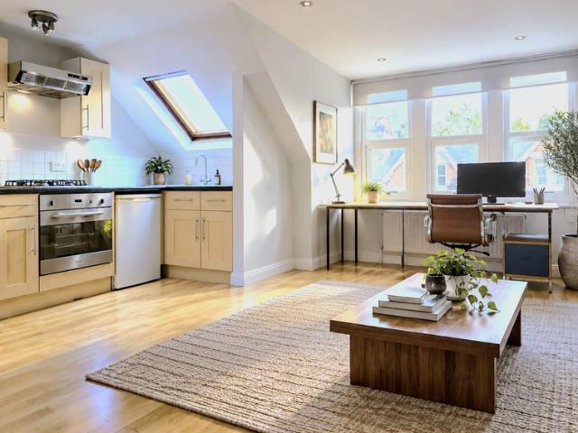 Apartment for rent in Stockwell Park, Greater London