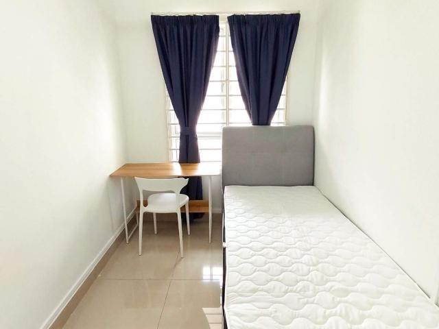 Room for rent in Petaling, Damansara Damai