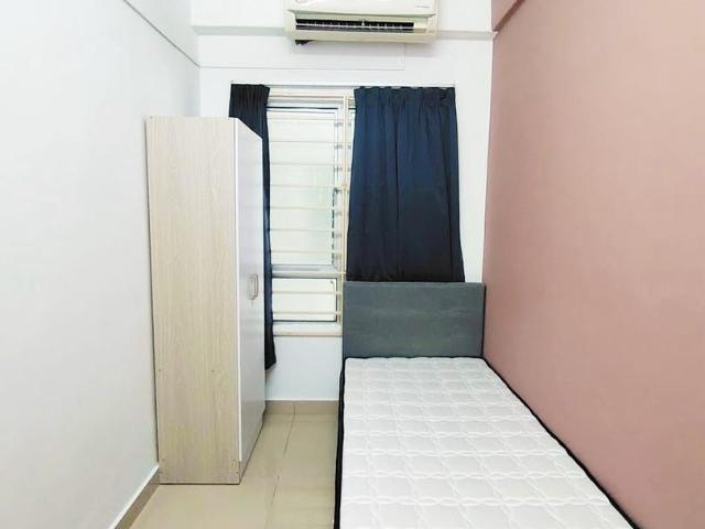 Room for rent in Petaling, Damansara Damai