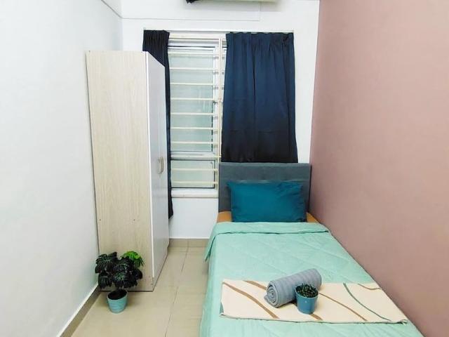 Room for rent in Petaling, Damansara Damai