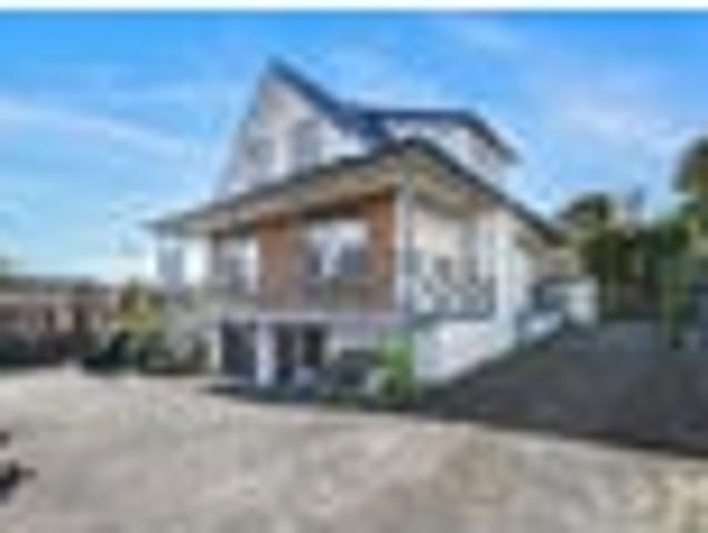 House for sale in Whangaparaoa