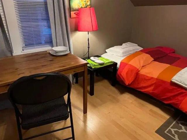 Room for rent in Garneau, Edmonton