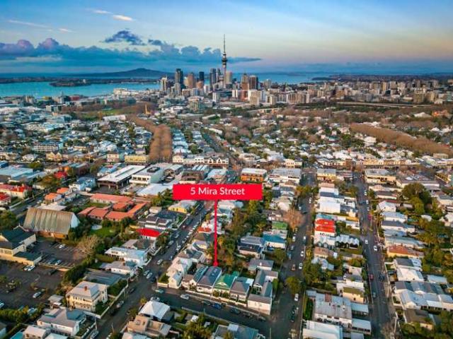 House for sale in Auckland, Oroua County