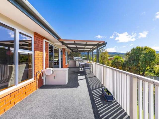 House for sale in Waikawa, Picton