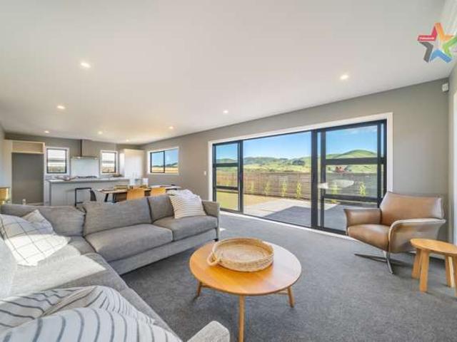 House for sale in Days Bay, Wellington