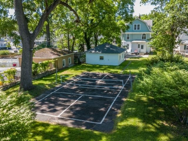 House for sale in Caldwell, New Jersey