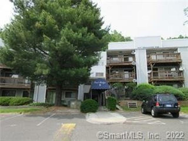 Condo for rent in Danbury