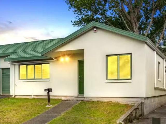 House for sale in Oratia, Oroua County