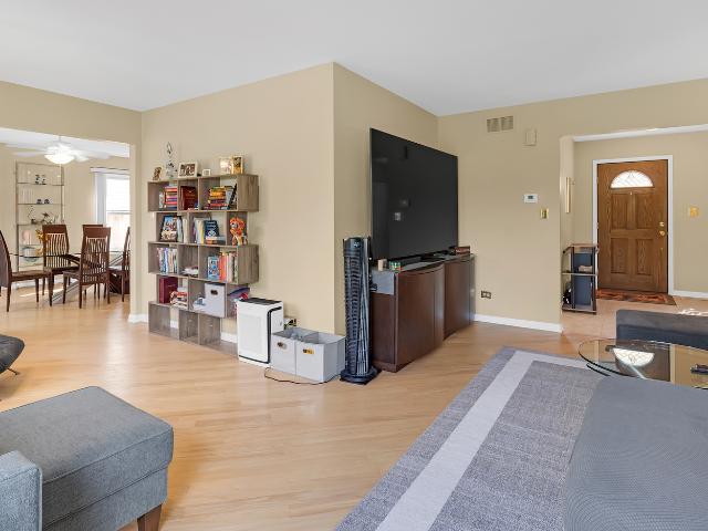 Property for rent in Buffalo Grove, Illinois