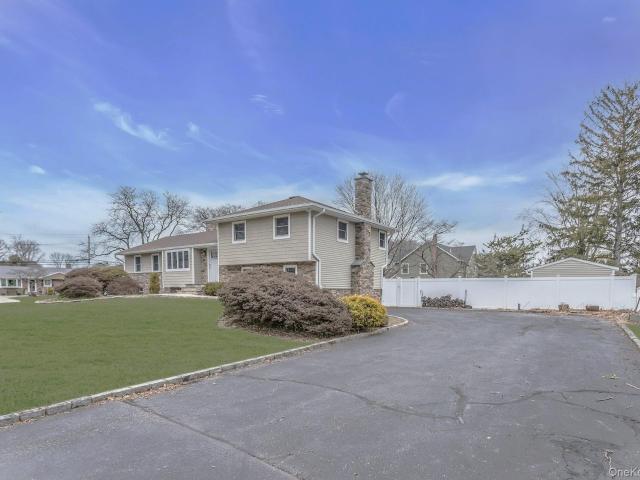 House for sale in Huntington, New York