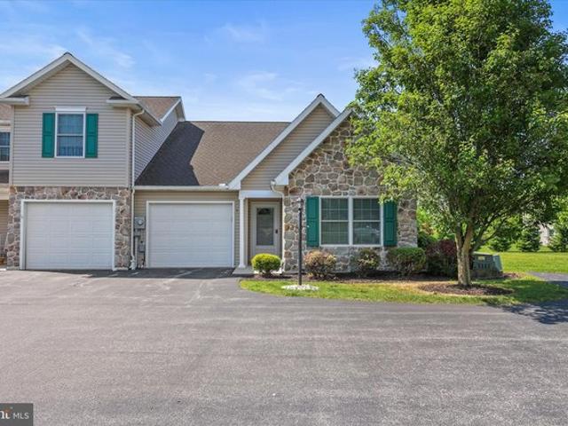 Condo for sale in New Oxford, Pennsylvania
