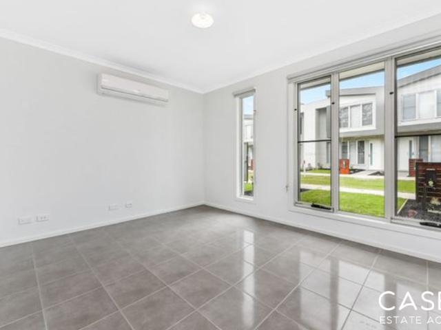 Townhouse for rent in Maddison Gardens Estate, Melbourne