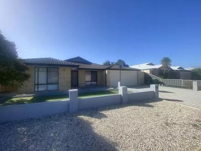 House for rent in Wattle Grove, Western Australia