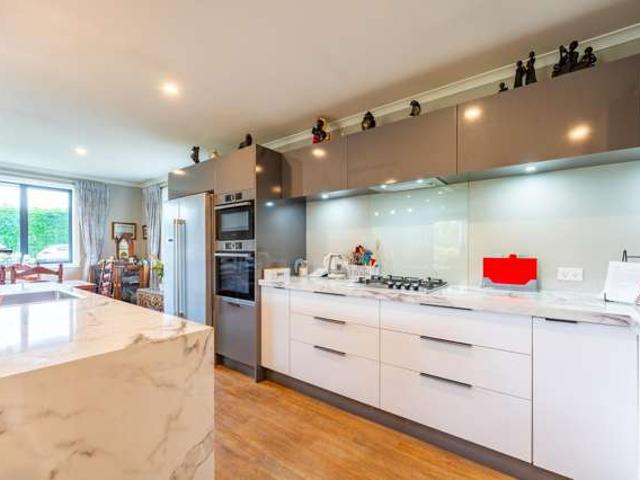 House for sale in Cave, Canterbury