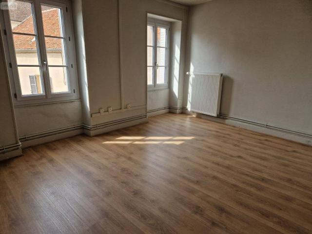 Appartement location à Les Pacauds, Charolles