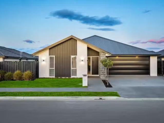 House for sale in Chaslands, Canterbury
