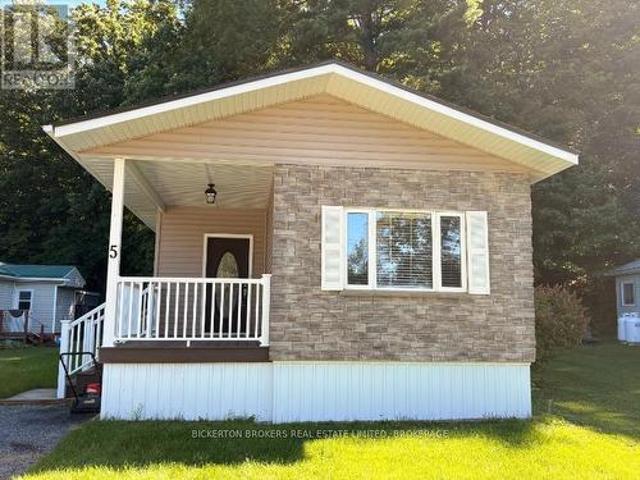 House for sale in Ontario