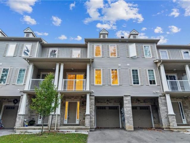 Condo for rent in Ancaster
