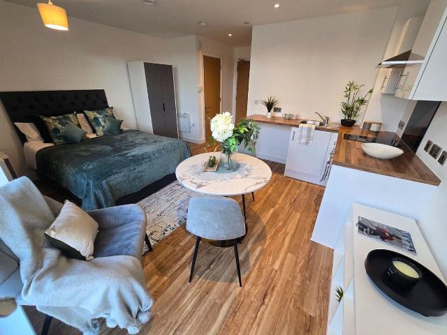 Studio for rent in Wharfside, Trafford Park