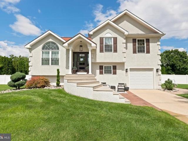 House for sale in Mullica Hill, New Jersey