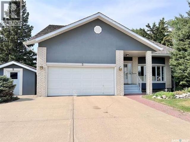 House for sale in Outlook, Saskatchewan