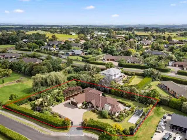 House for sale in Awhitu