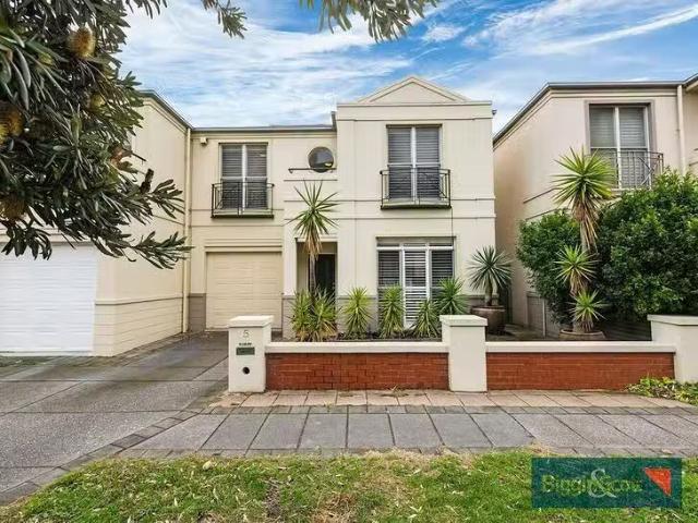 House for rent in Port Melbourne