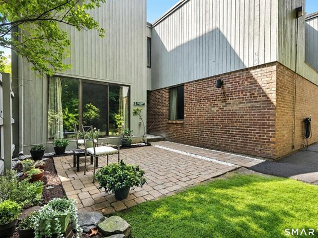 Condo for sale in Ridgefield, Connecticut
