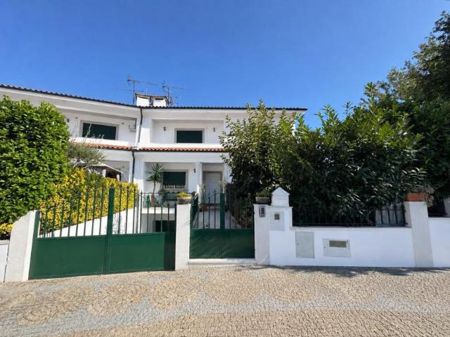 Casa venda em Várzea do Douro, Alpendorada, Várzea e Torrão