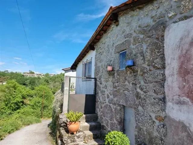 Casa venda em Parada Do Bouro, Braga