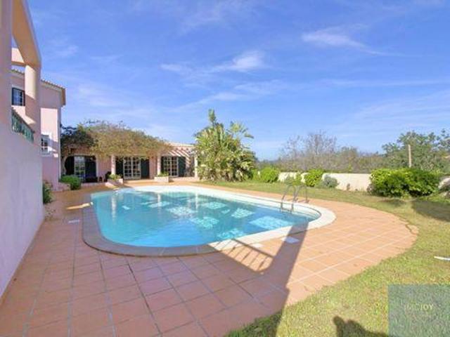 Casa venda em Estômbar, Faro
